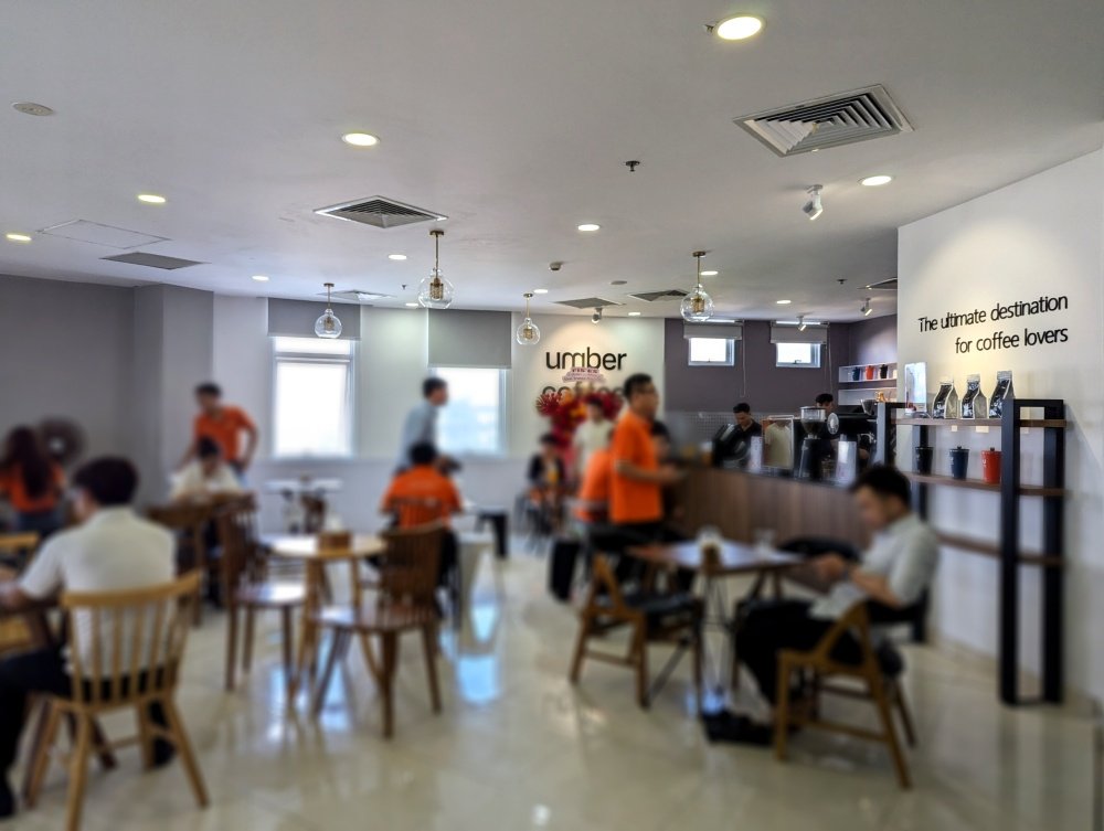 umber-coffee-fpt-is-quan7-soft-cafe-shop