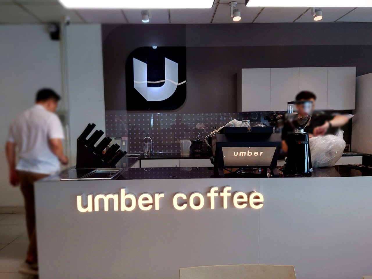 umber-coffee-fpt-is-quan7-soft-cafe-shop